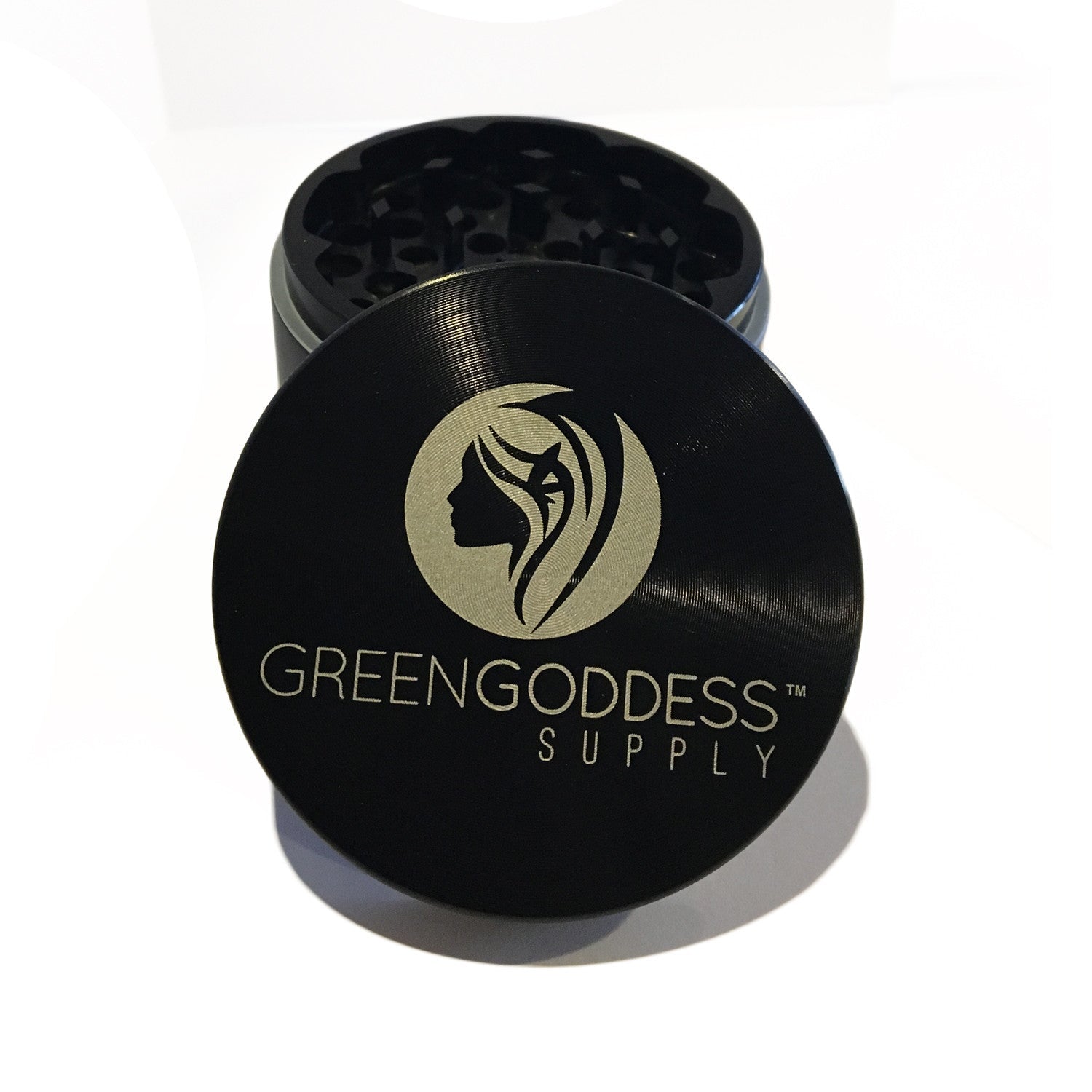 2.5 inch 4-Piece Aluminum Grinder - Black